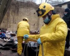 Трагедия в Киеве: в канализации нашли мужчину без признаков жизни, фото и детали