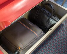 сумки, чемодан, поезд