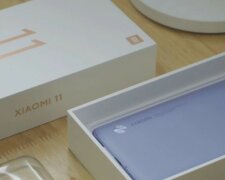 Смартфон Xiaomi з губною помадою розсмішив мережу: "Чекаємо набір зимової гуми в подарунок для мужиків"