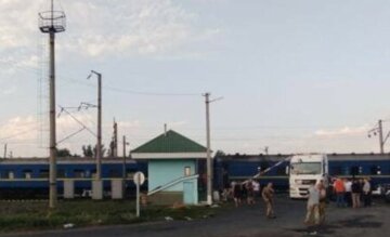 Харків'янці ампутувало ногу біля залізничної станції, деталі: "не розрахувала стрибок і..."