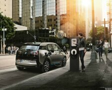 BMW_i3_Charging_021