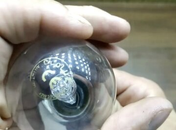 Графік відключення світла в Дніпропетровській області на 21 грудня