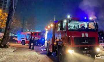 В Киеве загорелось кафе, подозревают поджог: "Неоднократно предлагали переехать, но..."