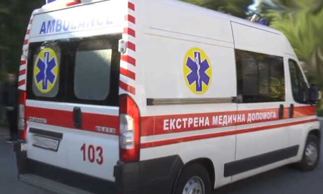 Врачи борются за жизнь юного украинца: отец бил три дня