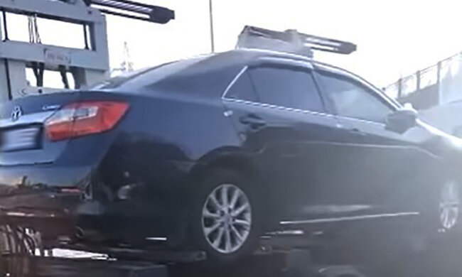 У украинцев показательно начали отнимать авто, видео: "Незаконный стиль жизни"