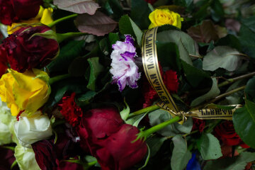 похороны, цветы, могила