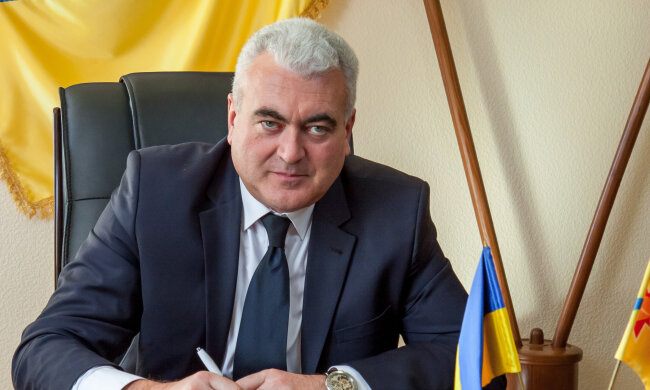 Прокуратура оголосила в розшук «невловимого» мера-«регіонала»