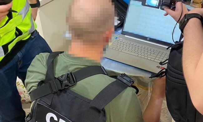 Украинцы через специальный сервис помогали россиянам: еженедельно получали до 50 тысяч долларов