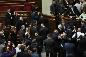 верховная рада, бунт, нардепы, народные депутаты, скандал, блокирование трибуны