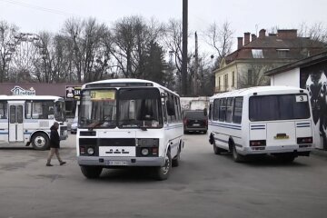 Ограничение движения транспорта в Черновцах