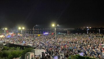 У МОЗ забили на сполох через святкування Дня міста в Дніпрі: "Тисячі людей..."