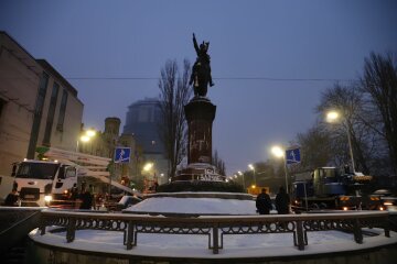 демонтаж памятника Николаю Щорсу
