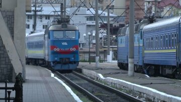 поезд, вокзал, Укрзализныця