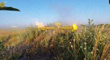 ЗСУ знищили військову гордість окупантів на Донбасі: відео точного попадання