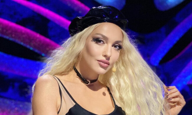 Оля Полякова