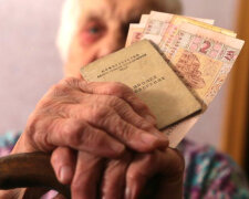 Украинцам разрешили уходить на пенсию в любом возрасте