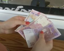 Денежная помощь для пенсионеров в Полтаве
