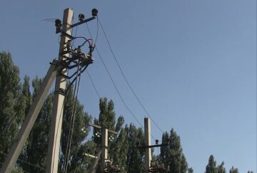 Графіки відключення світла у Чернігівській області на 22 квітня.