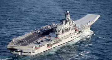 Путінський корабель знову став посміховиськом на весь світ: "Затопите, щоб не мучився"