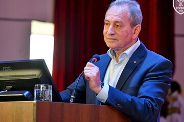 Микола Томенко