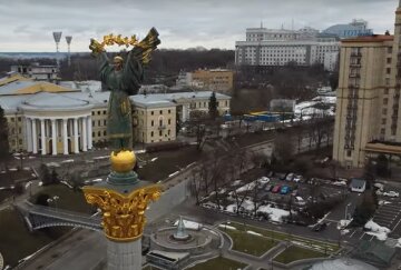 Без "Глобуса" и в зелени: как выглядел Майдан Незалежности в Киеве 60 лет назад