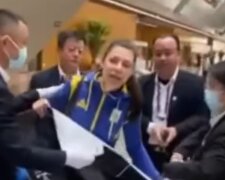 "Хотят заставить нас молчать": на соревнованиях в Китае украинские спортсменки столкнулись с агрессией, видео