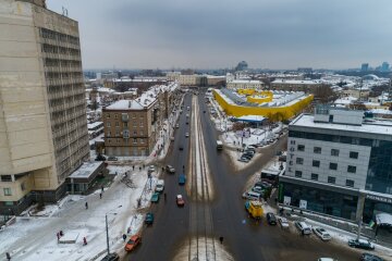 Главная дорога Днепра довела до нервного тика горожан, фото: "через год после ремонта"