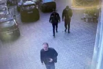 У київських кафе орудують грабіжники, злодії потрапили на відео: "поки один відволікає, двоє інших..."