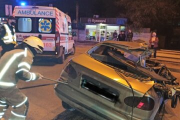 Аварія забрала життя юного харків'янина, кадри трагедії: "зіткнулися три авто"