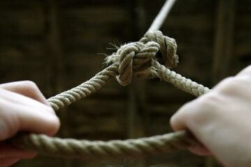 Майора поліції знайшли повішеною: перші подробиці жахливої НП