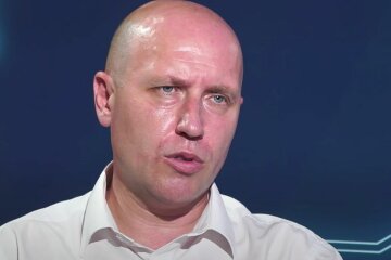 Каким-то образом осенью власть попытается снизить социальное напряжение, - Бизяев