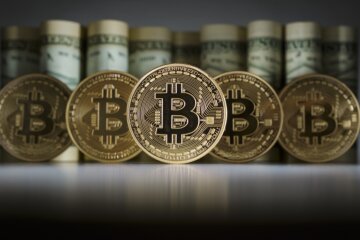 Курс біткоіна на 2 квітня: криптовалютний ринок трохи просів