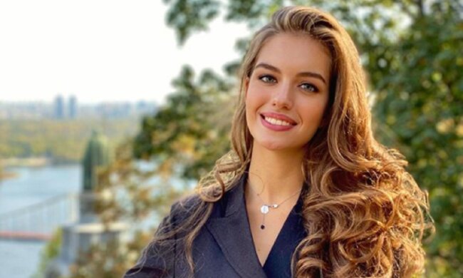 Молодая жена Дмитрия Комарова раскрыла свои секреты красоты и молодости: "Смазываю на ночь..."