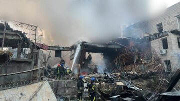 пожар в Киеве после ракетной атаки