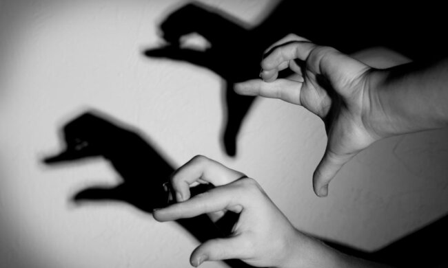 дети-руки-тени