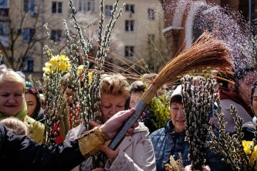 Вербна неділя: вітальні листівки