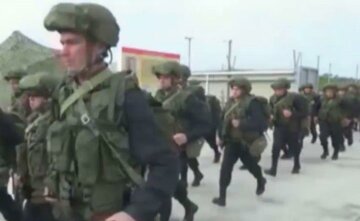 Військові з РФ несподівано з'їхалися в окупований Донецьк: "Як вулик перед вильотом"