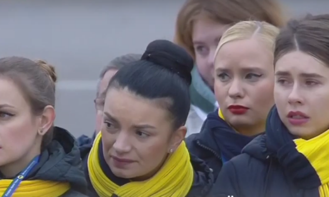 "Бориспіль" проводжає в останню путь загиблих в Ірані українців, люди в сльозах: кадри прощання