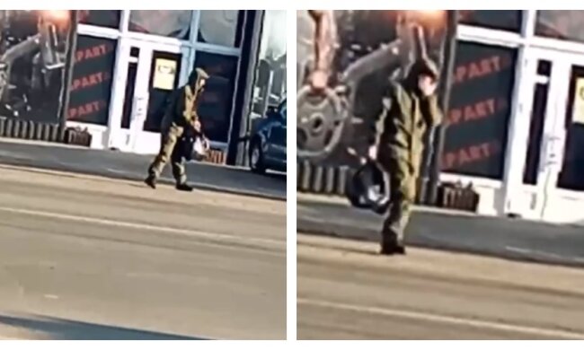 Російський військовий із чорним пакетом заблукав у Мелітополі, відео: "блукав вулицею і..."