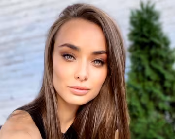 Мішина показала, якою була задовго до "Холостячки" та зустрічі з Еллертом: "Ви б мене тоді не впізнали!"