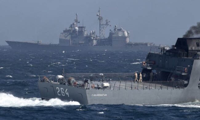 море