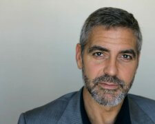 Подлетел в воздух и рухнул головой об асфальт: страшное видео ДТП с Джорджем Клуни