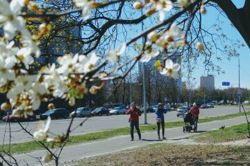 погода весна прогноз погоди квітень люди