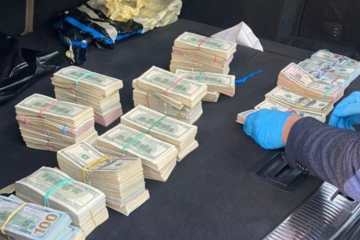 Зарплаты украинских чиновников: Минфин обнародовал оклады в госучреждениях, счет идет на сотни тысяч