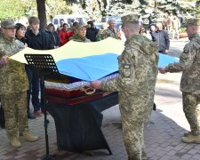 В Одессе попрощались с двумя украинскими полковниками, которые погибли под Николаевом: "Слава Героям!"