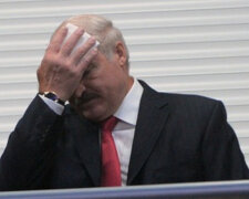 У Лукашенко случился инсульт, готовится обращение к народу: "Не встает с кровати и..."
