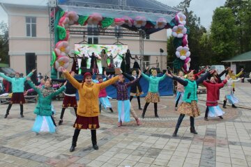 Соцмережі висміяли путінське свято в Криму (фото)