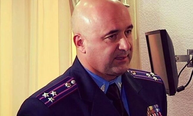 Екс-голова ДАІ побив волонтера (фото, відео)