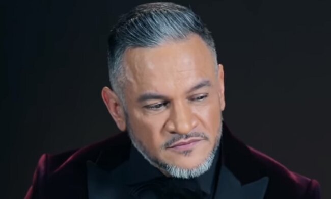 Хименес-Браво из "Мастер Шеф" показал, как развлекается со своей любимицей, домашние кадры: "Хорошая девочка!"