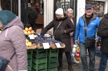 Дефіцит продуктів у Києві